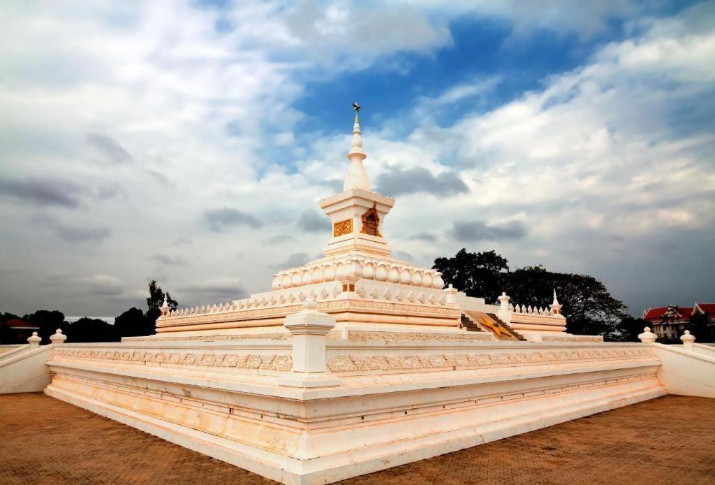 Vientiane Plaza Hotel Dış mekan fotoğraf